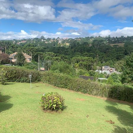 Linda Casa! Aconchegante e com ótima localização Vila Campos do Jordão Exterior foto