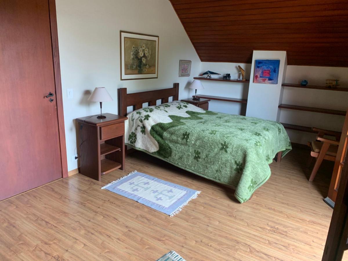 Linda Casa! Aconchegante e com ótima localização Vila Campos do Jordão Exterior foto