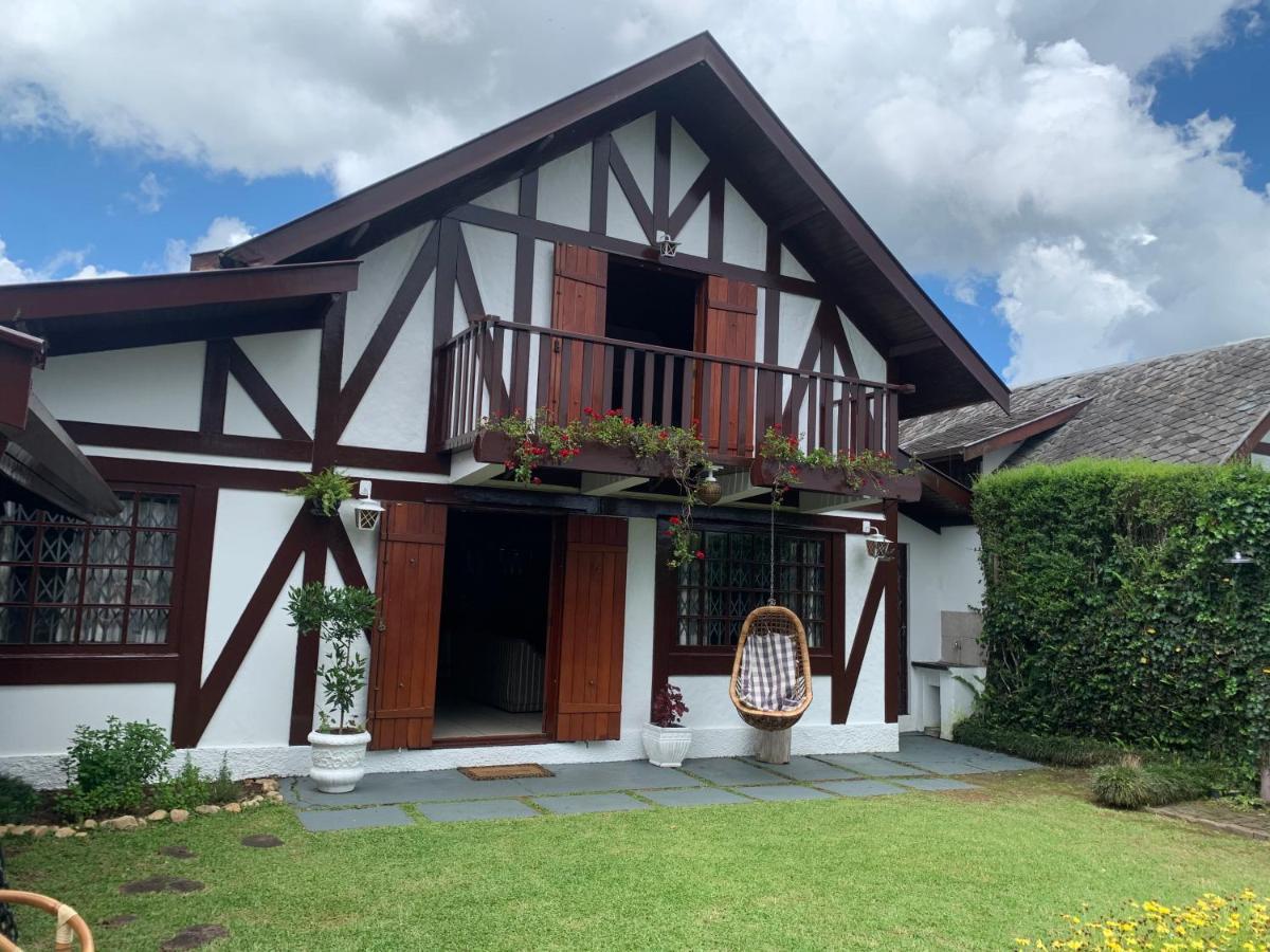 Linda Casa! Aconchegante e com ótima localização Vila Campos do Jordão Exterior foto
