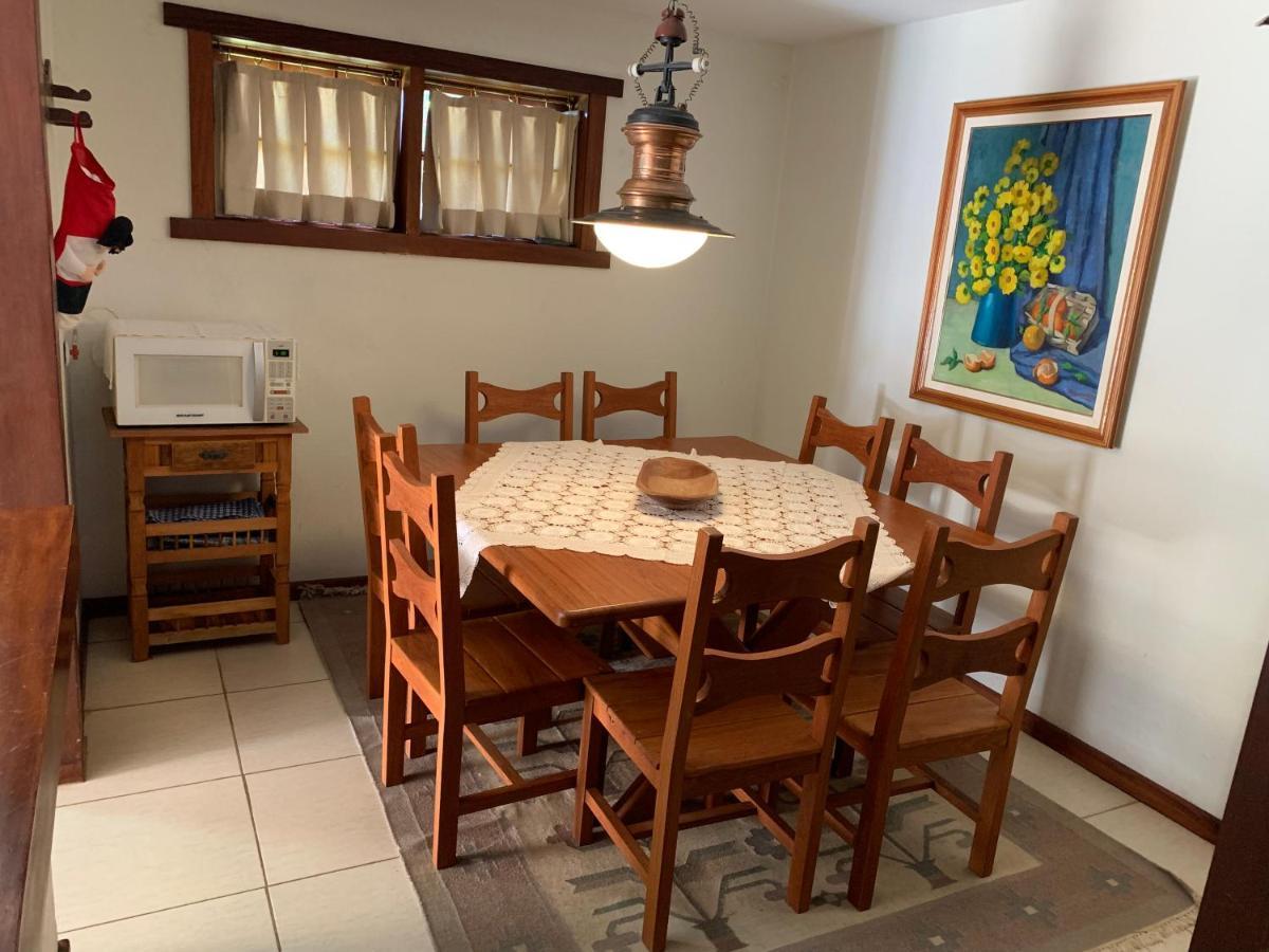 Linda Casa! Aconchegante e com ótima localização Vila Campos do Jordão Exterior foto