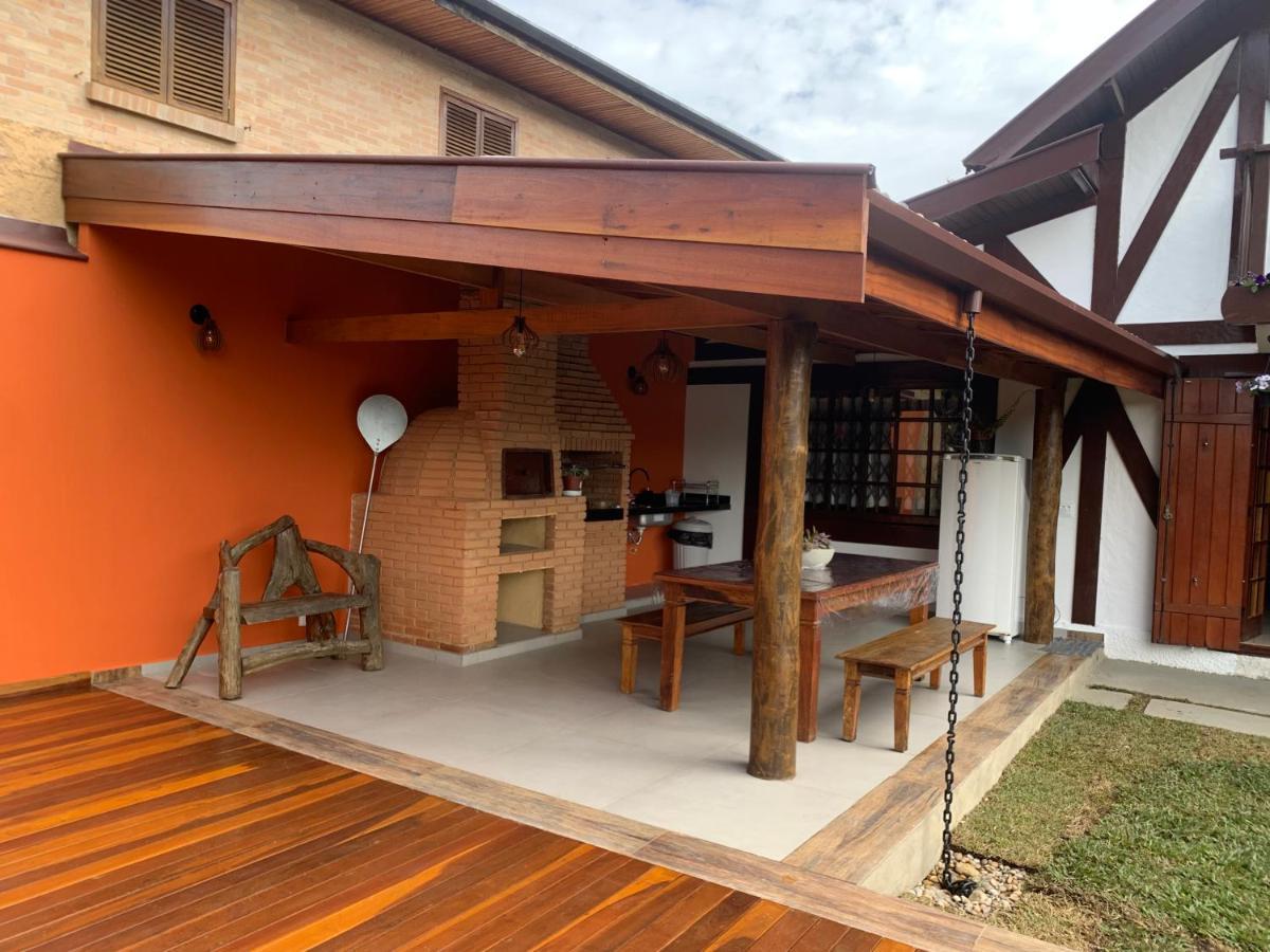 Linda Casa! Aconchegante e com ótima localização Vila Campos do Jordão Exterior foto