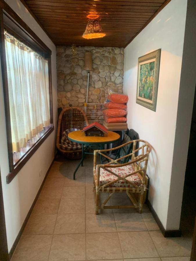 Linda Casa! Aconchegante e com ótima localização Vila Campos do Jordão Exterior foto