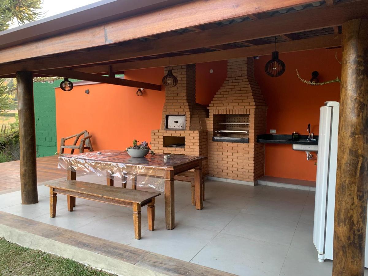 Linda Casa! Aconchegante e com ótima localização Vila Campos do Jordão Exterior foto