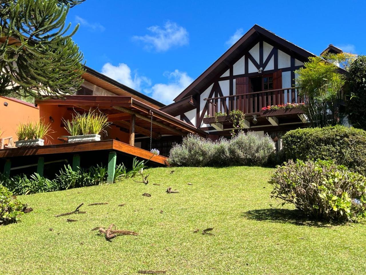 Linda Casa! Aconchegante e com ótima localização Vila Campos do Jordão Exterior foto